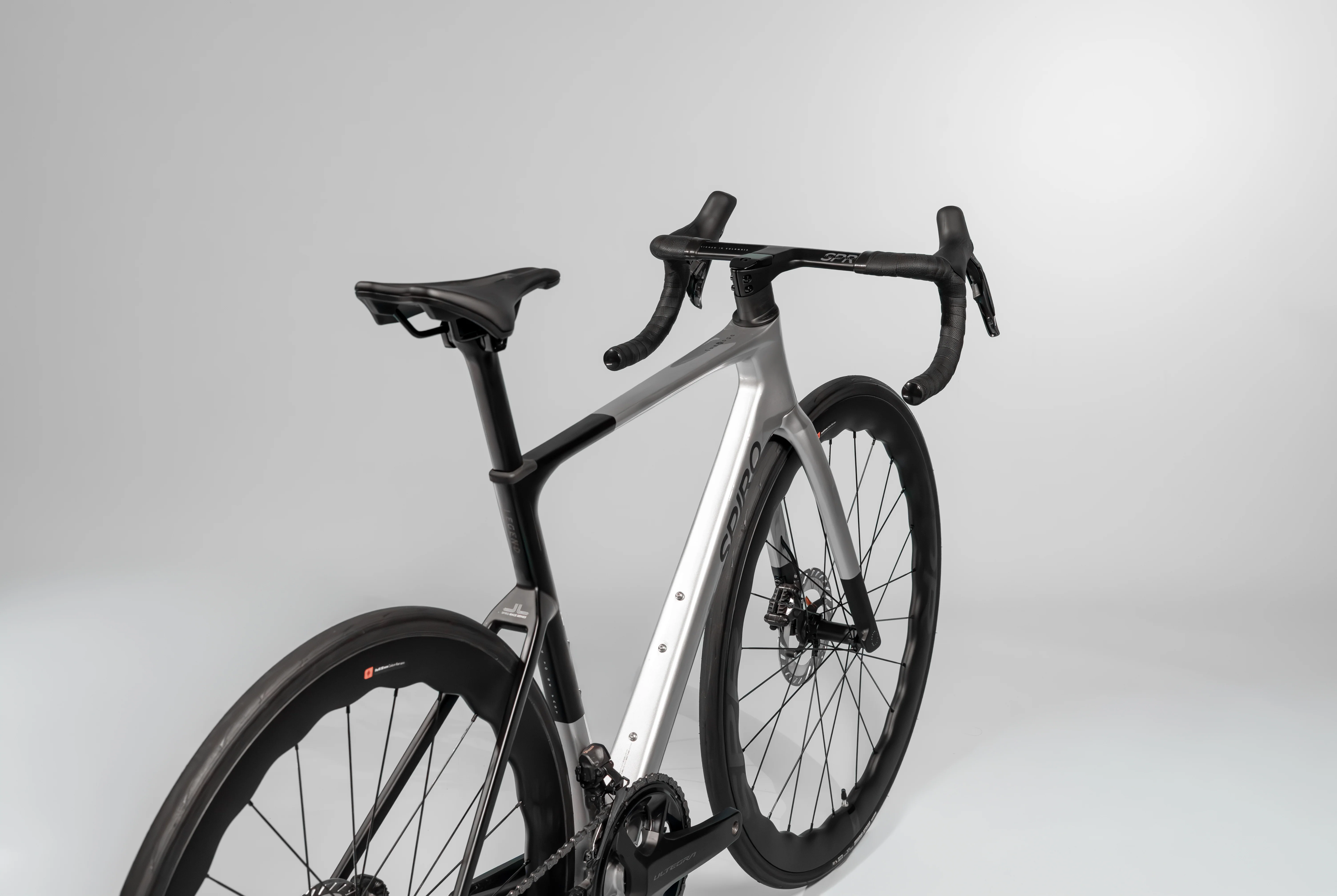 Bicicleta de ruta LEGEND SL en carbono Shimano 105 - Image 16